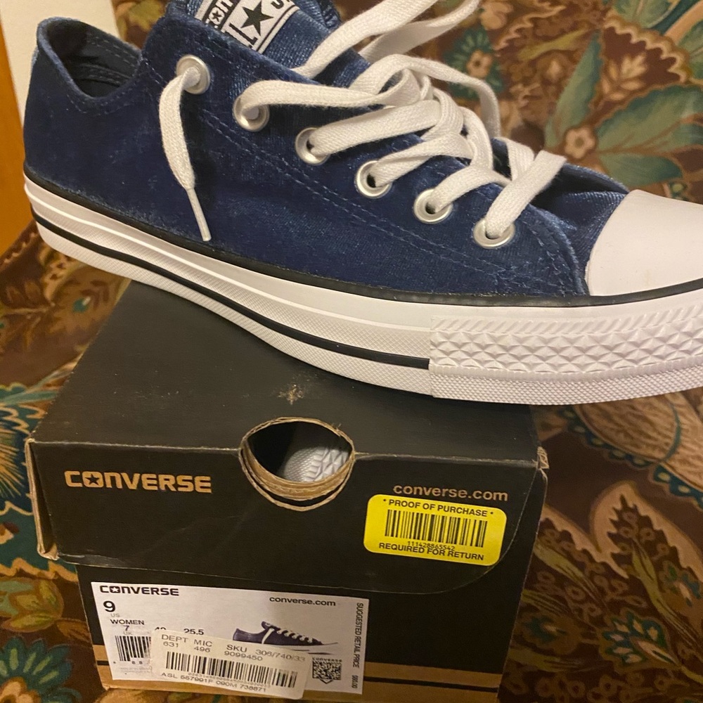 Converse blue jean sneaker
